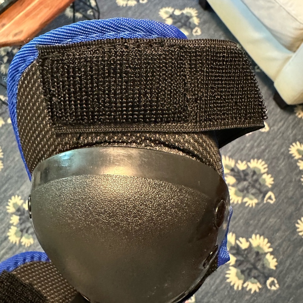 Black and Blue Protective Knee Pads/shin guards